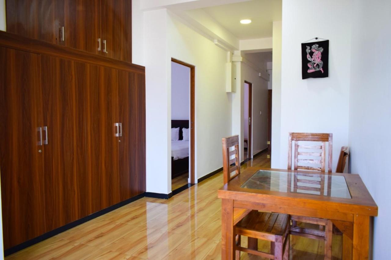 Holiday Villa ตรินโคมาลี ภายนอก รูปภาพ