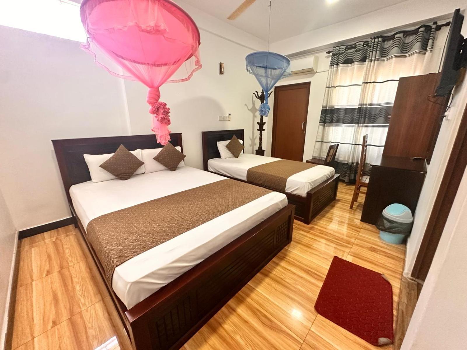 Holiday Villa ตรินโคมาลี ภายนอก รูปภาพ