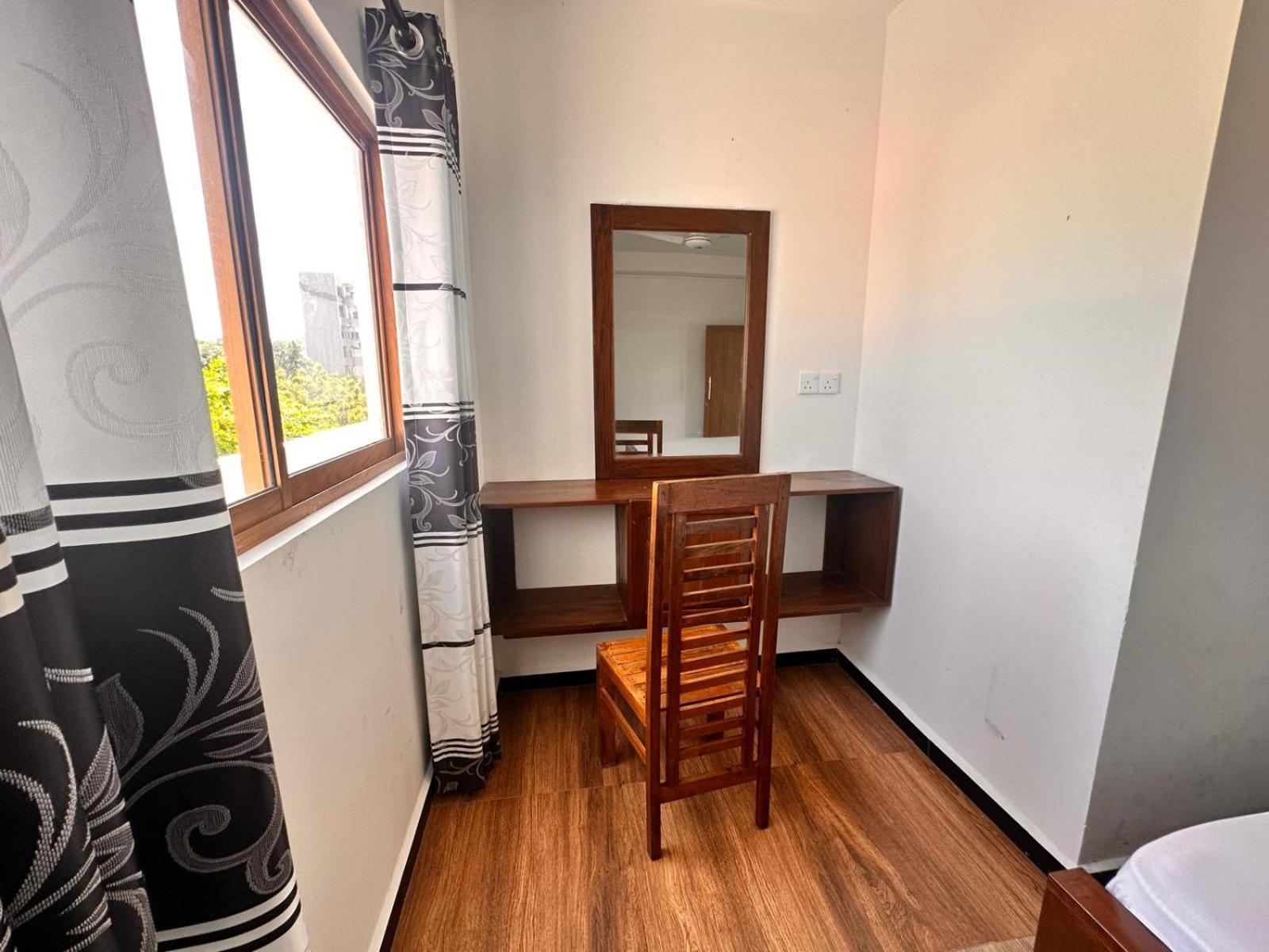 Holiday Villa ตรินโคมาลี ภายนอก รูปภาพ