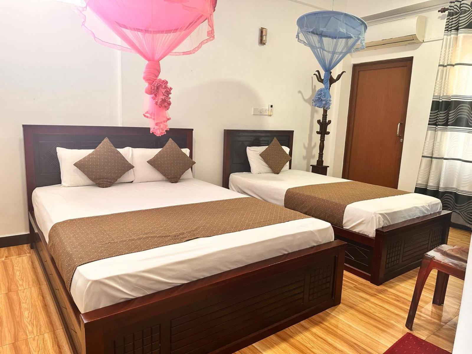 Holiday Villa ตรินโคมาลี ภายนอก รูปภาพ